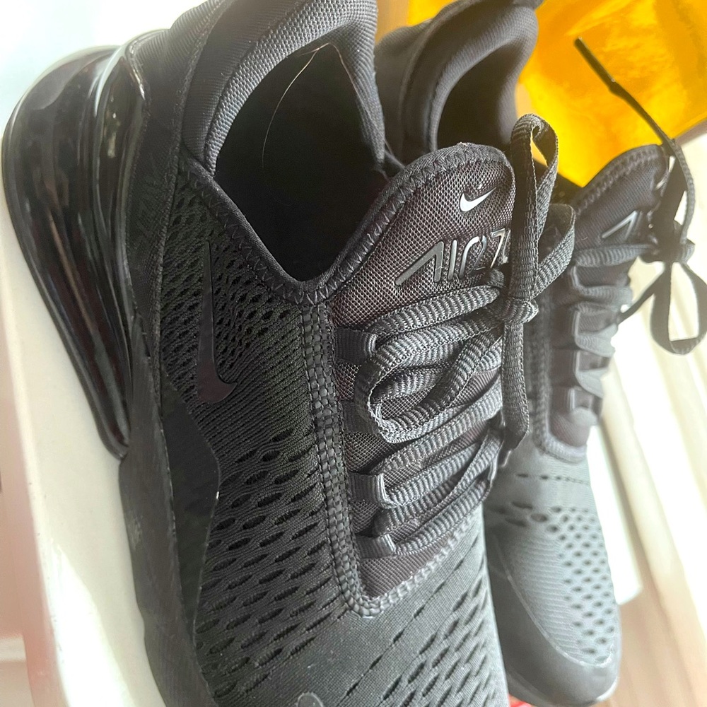 Nike Air Max 270 (Women’s)